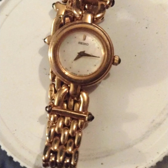 Seiko ladies watch - Picture 1 of 2